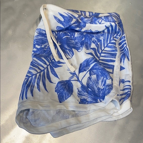 Sundry Shorts - Picture 2 of 7